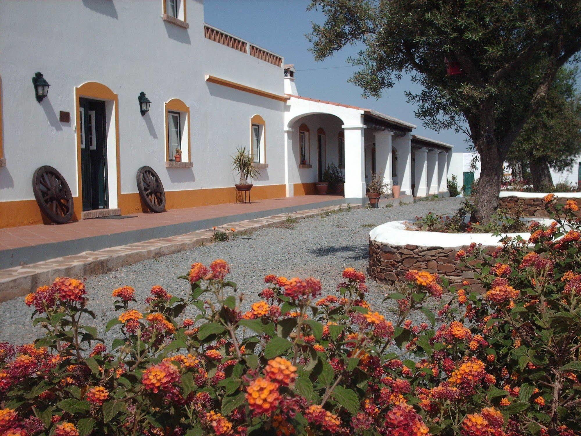 Agro-Turismo Monte da Galega Minas de São Domingos Exterior foto